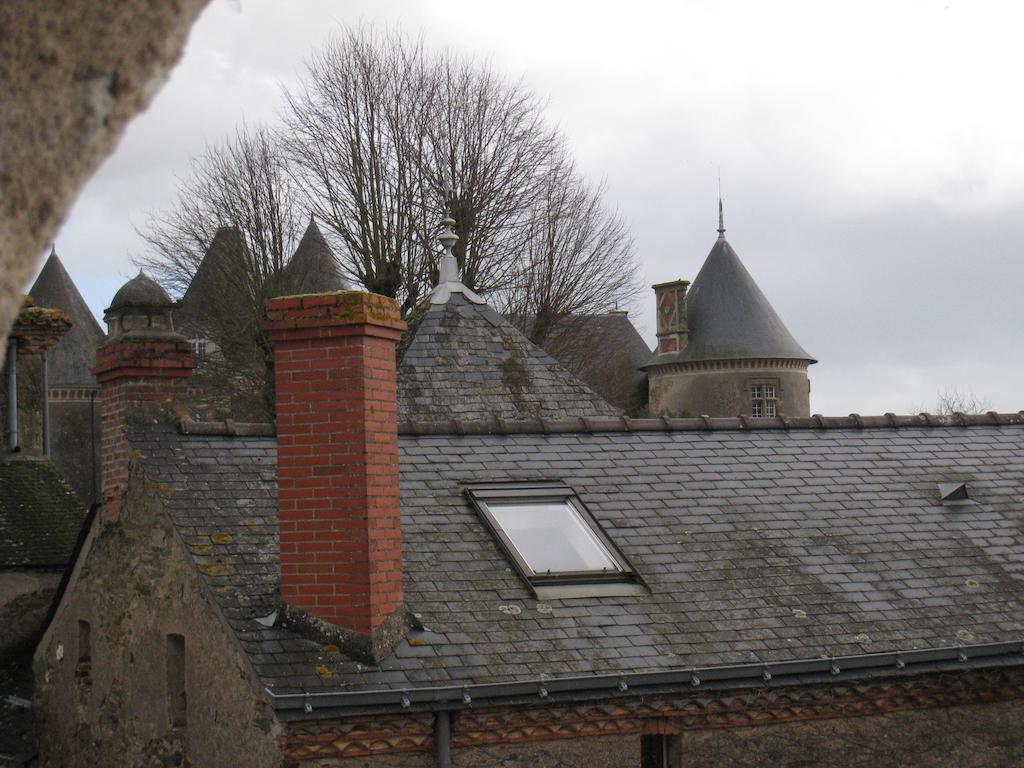 Le Logis Des Tourelles Bed & Breakfast Beaupréau Eksteriør bilde
