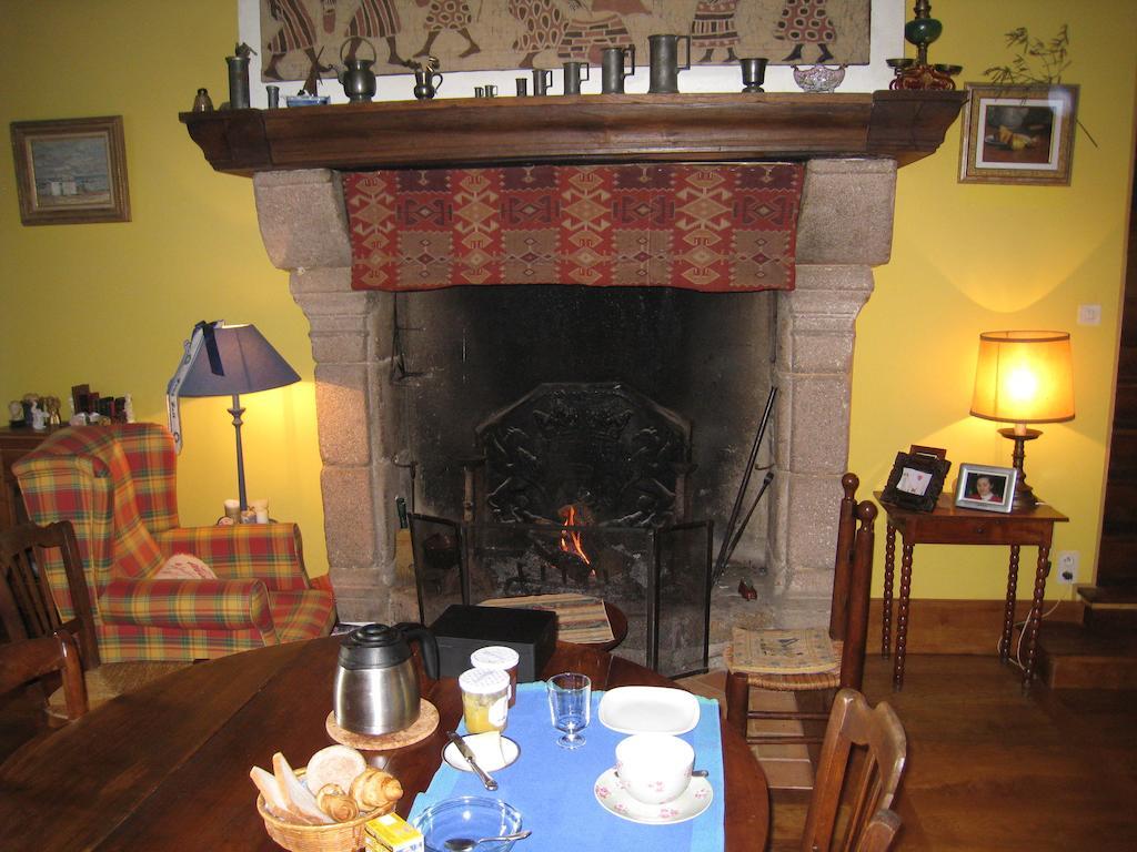 Le Logis Des Tourelles Bed & Breakfast Beaupréau Rom bilde