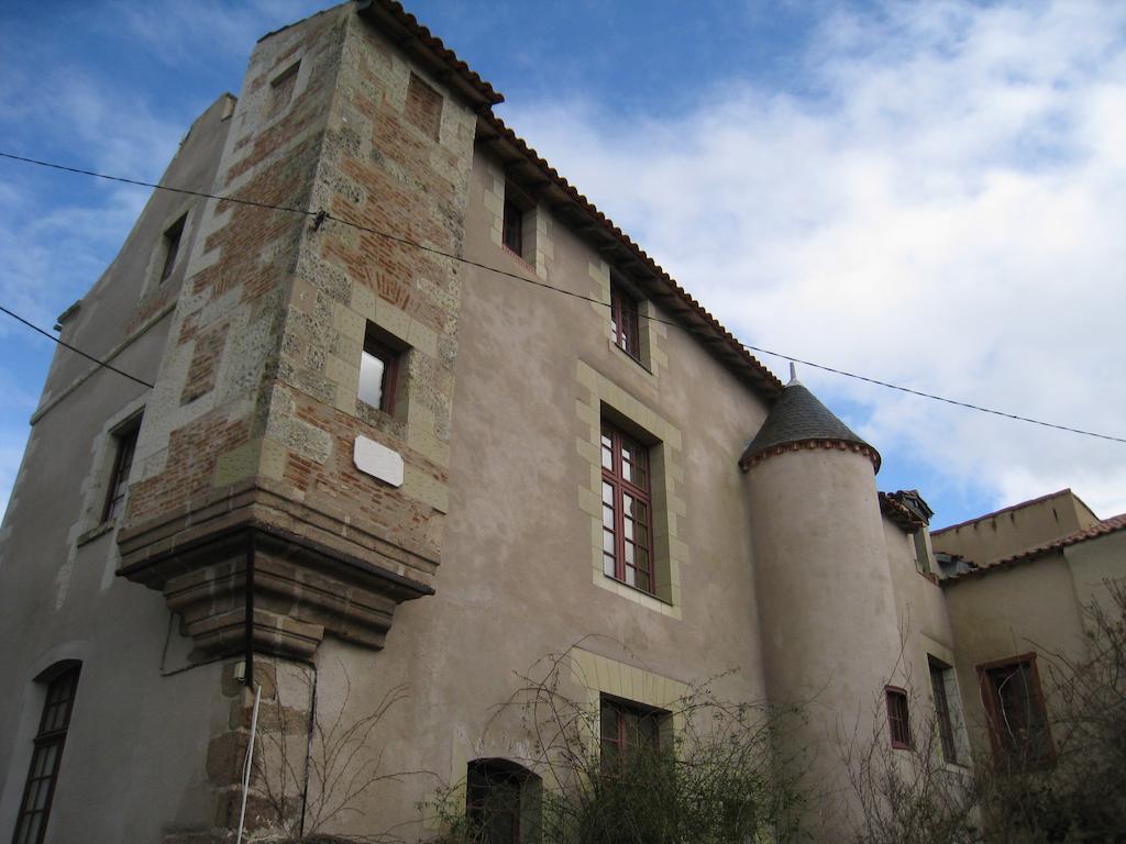 Le Logis Des Tourelles Bed & Breakfast Beaupréau Eksteriør bilde
